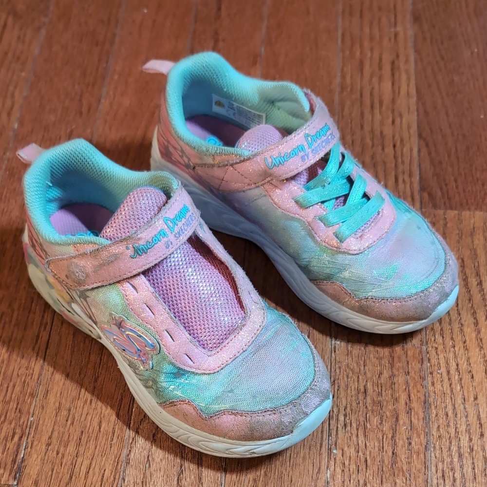 Skechers Unicorn Dreams Light Up Girls Shoes Size 1 Pink Blue